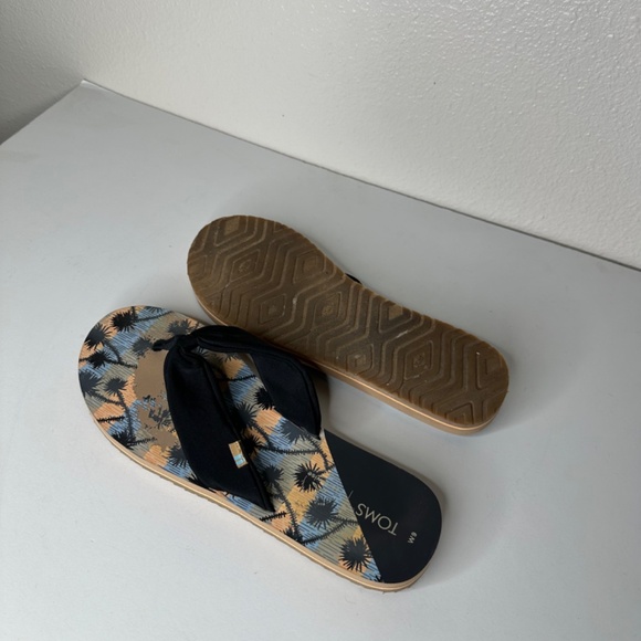 Toms Women's Piper‎ Flip Flops Size 9 - Picture 5 of 5